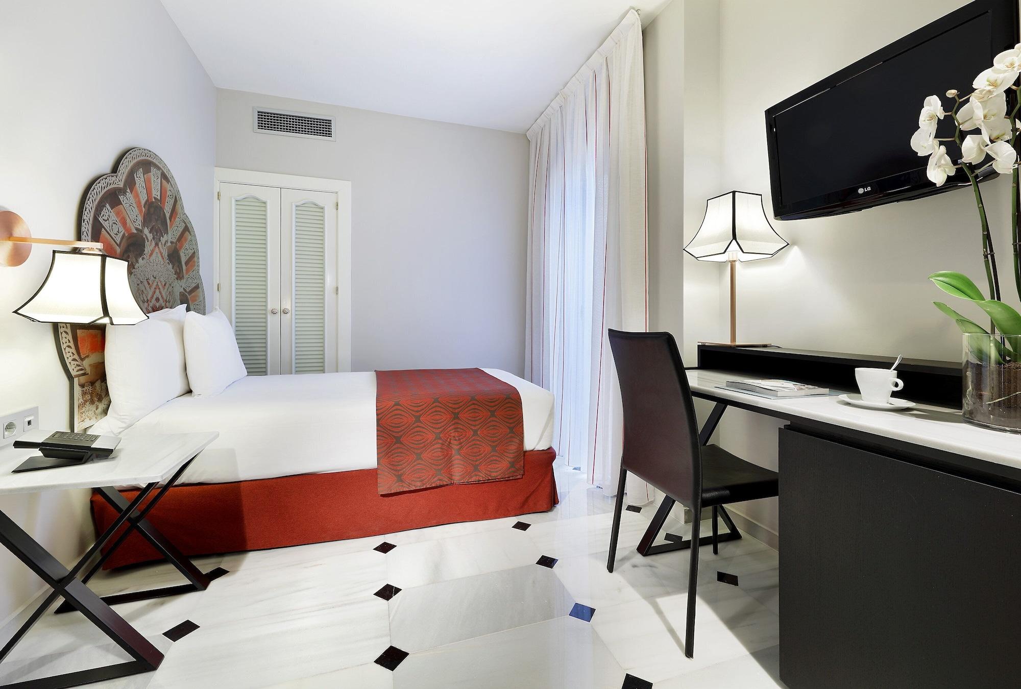 ยูโรสตาร์ กอนกีสตาดอร์ Hotel กอร์โดบา ภายนอก รูปภาพ