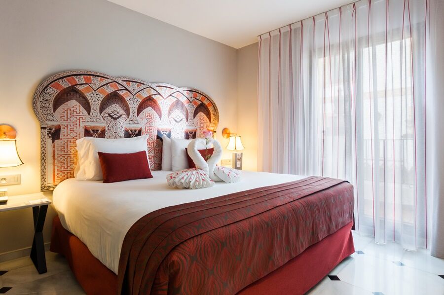 ยูโรสตาร์ กอนกีสตาดอร์ Hotel กอร์โดบา ภายนอก รูปภาพ