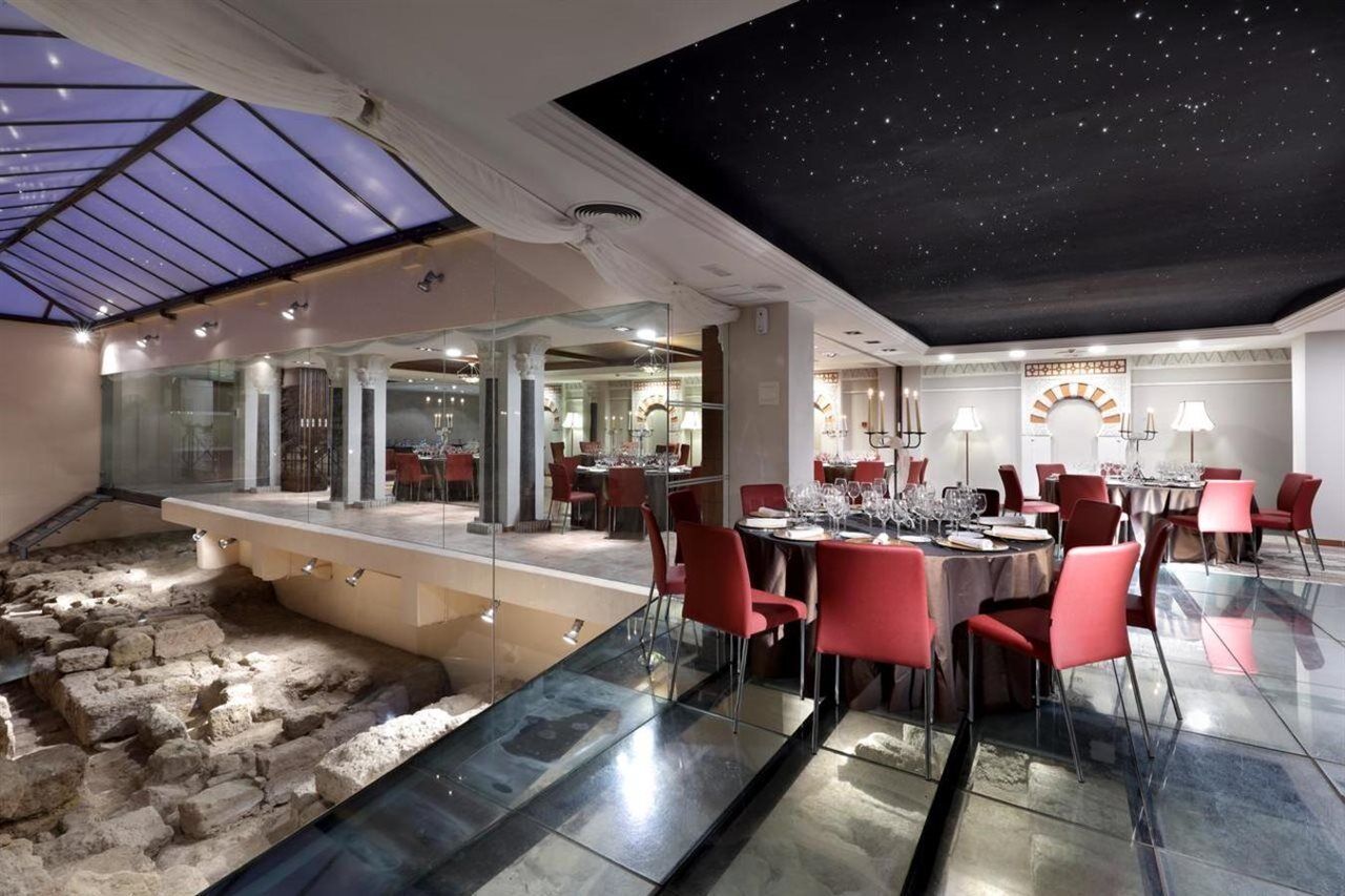 ยูโรสตาร์ กอนกีสตาดอร์ Hotel กอร์โดบา ภายนอก รูปภาพ